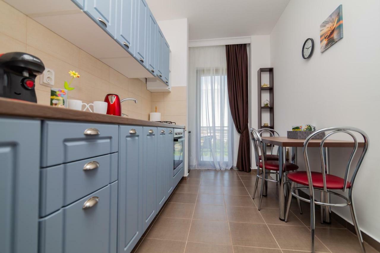 Aparthotel Laura Cluj-Napoca Buitenkant foto
